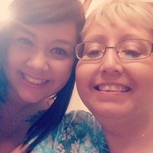 Meet your Posher, Gloria